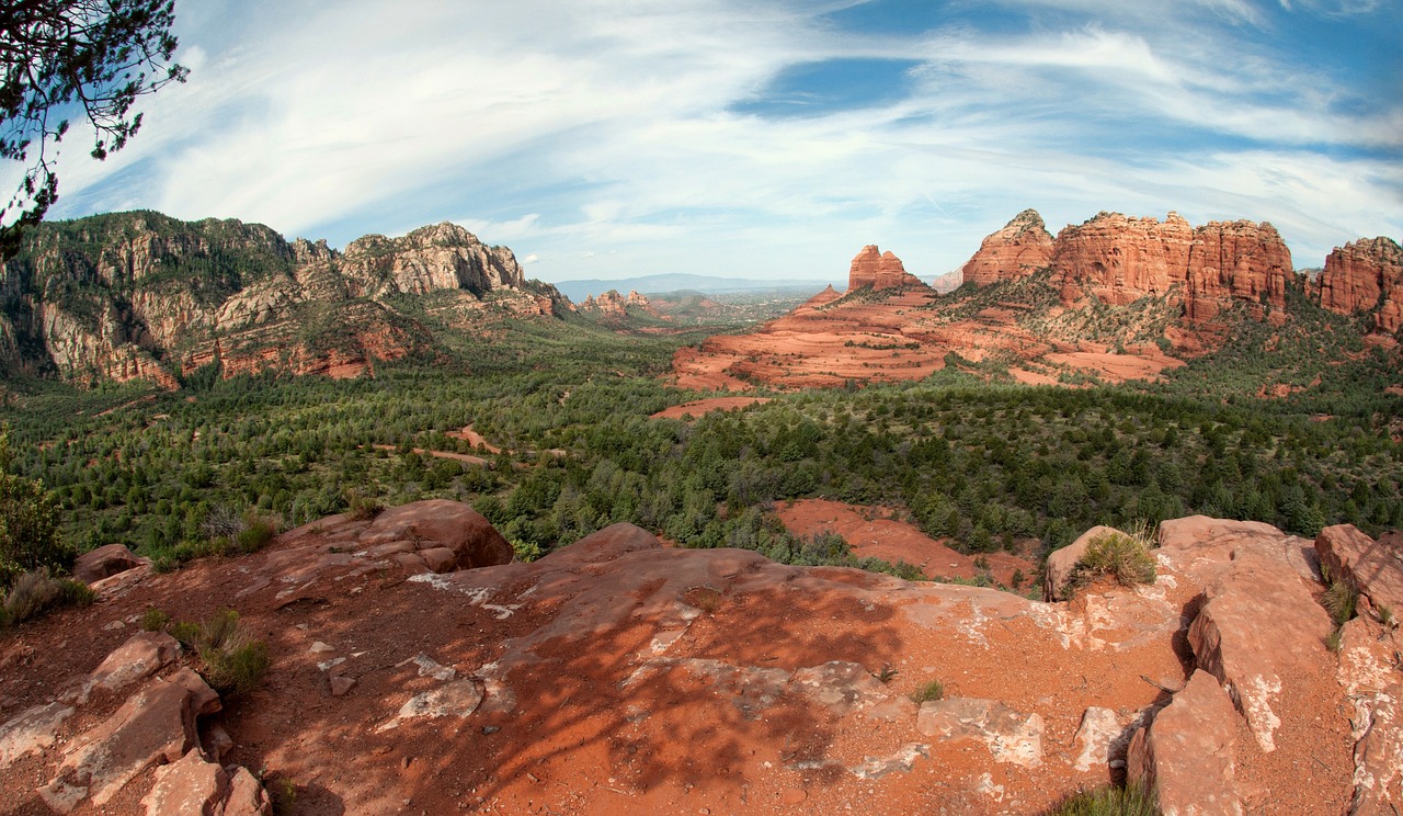 Views from one of our Sedona sightseeing tours of the red rocks of the area